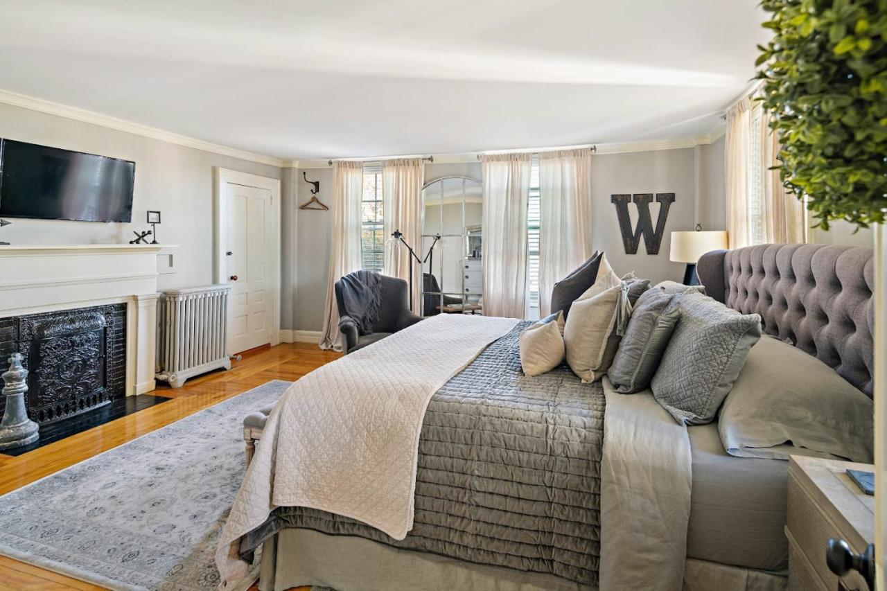 The Watson Boutique Bed And Breakfast Thompson Exterior photo